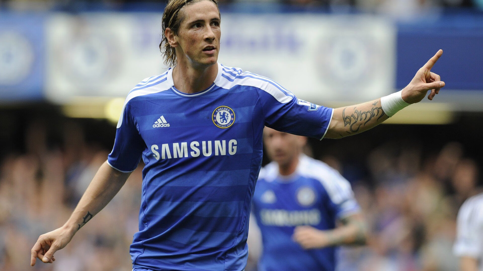 开云体育-跨界英雄石宇奇，一场改写足球历史的羽球绝杀